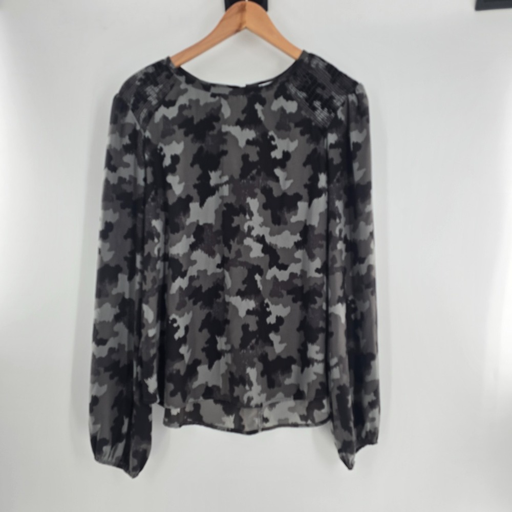 Peyton Jensen Evereve Smocked Camouflage‎ Blouse - Large